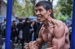 Nhà vô địch thể hình Trung Quốc qua đời vì virus Corona