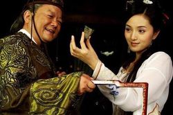 Giật mình thái giám cả gan 'cắm sừng' hoàng đế, gian díu với hoàng hậu