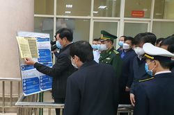 Giám sát chặt chẽ người lao động từ Trung Quốc trở về