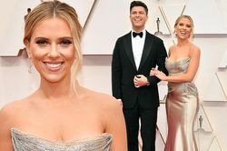 Scarlett Johansson hiếm khi hở ngực bạo, gợi cảm nổi bật trên thảm đỏ Oscar 2020