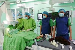 Cứu sống cụ bà gần 100 tuổi mắc nhiều bệnh lý cấp cứu