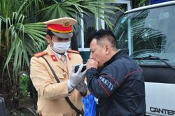 Kiểm soát chặt, phòng ngừa virus Corona trên các tuyến cao tốc