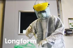 Cuộc sống sau cánh cửa cách ly vì virus corona