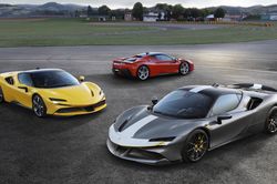 Dân nhà giàu đổ xô mua Ferrari