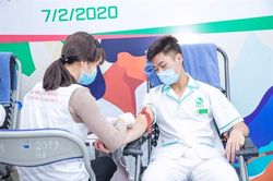 Băng huyết sau sinh mổ, sản phụ được 5 y, bác sĩ hiến máu cứu trong đêm