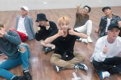 BTS thường luyện vũ đạo tới 10+ tiếng một ngày và đây là kết quả