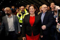 Bầu cử Ireland: Đảng cầm quyền bị vượt mặt, lần đầu tiên trong lịch sử đảng Sinn Fein thắng lớn