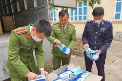 Cho phép vận chuyển khẩu trang ra nước ngoài vì mục đích nhân đạo