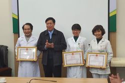 Dịch viêm đường hô hấp cấp: Ghi nhận sự hy sinh thầm lặng của các chiến sĩ áo trắng