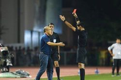 AFC lên tiếng, HLV Park Hang-seo lĩnh án kỹ luật