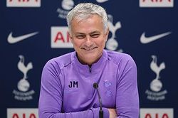 Mourinho đáp trả đanh thép kẻ chê mình vô dụng