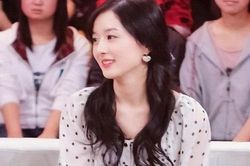 Bất ngờ trước hình ảnh năm 22 tuổi của Triệu Lệ Dĩnh, nhan sắc và thần thái quá khác biệt so với bây giờ?