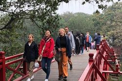 Khách nước ngoài cảm thấy an tâm khi du lịch tại Việt Nam