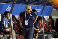 Thầy Park phải tự bỏ tiền nộp phạt cho AFC