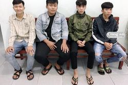 Triệu tập nhóm 'đánh ghen' trong quán chè