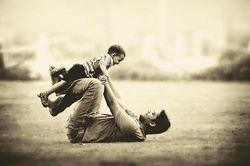 Gặp lại người cũ của vợ bị nói 'thằng con mày giống tao quá' tôi nói câu này khiến chàng kia ngã ngửa