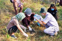 'Đi tu đầu xuân' thật thảnh thơi…