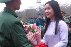 Xúc động lễ giao nhận quân tại Nghệ An