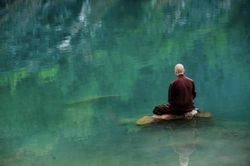 Người có thiện niệm, trời ắt bảo hộ, đắc phúc báo lớn