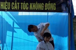 'Salon tóc' không đồng ở ngôi trường làng