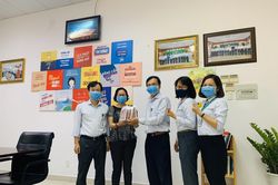 Món quà tăng cường sức khỏe từ Công đoàn Đạm Cà Mau trước dịch corona