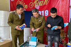 Hàng trăm nghìn chiếc khẩu trang y tế bị làm giả