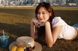 Dân mạng 'hết hồn' với pha lộ nhan sắc thực của nữ thần streamer