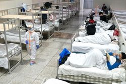 Lo ngại người Vũ Hán không nhiễm Covid-19 nhưng bị lây ở trại cách ly