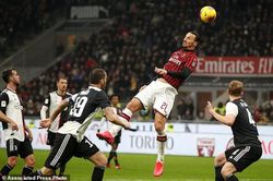 Ronaldo giúp Juventus thoát thua trên AC Milan