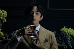Vài bức ảnh vu vơ của V BTS thôi cũng làm nên kỷ lục