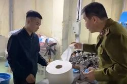 Tạm giữ hàng ngàn khẩu trang dỏm