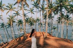 1 năm du lịch 33 quốc gia, cặp vợ chồng người Mỹ hưởng tuần trăng mật không giống ai