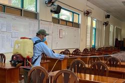 Học sinh TP.HCM tiếp tục nghỉ học đến hết tháng 2