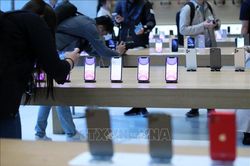 Tòa án Mỹ phán quyết Apple phải trả lương cho thời gian nhân viên chờ kiểm tra túi xách