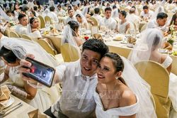 Lễ cưới tập thể nhân ngày lễ Tình yêu