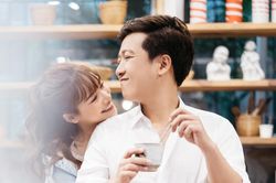 Thức cả đêm chờ đợi, Trường Giang yêu cầu quà Valentine khiến Nhã Phương 'đứng hình'
