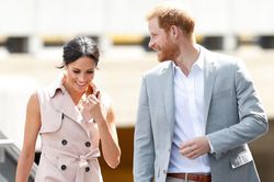 Vợ chồng Hoàng tử Harry cần kiếm bộn tiền để duy trì cuộc sống xa hoa