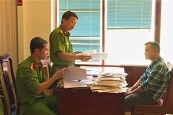 Khởi tố các đối tượng cho vay với lãi suất 243,3%/năm