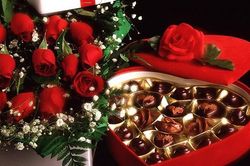 Nữ sinh tố bạn trai keo kiệt vì quà Valentine chỉ vỏn vẹn 300.000 đồng và cái kết cả đôi bị 'ném đá' vì lí do này