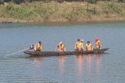 Vụ chìm ghe trên sông La Ma: Tìm thấy thi thể 2 vợ chồng mất tích