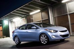 Hyundai triệu hồi gần 430.000 xe Elantra vì lỗi có thể tự bốc cháy