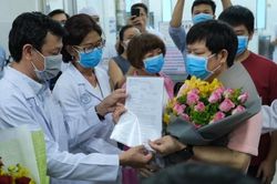 Thơ ủng hộ các bác sĩ trên mặt trận chống dịch COVID-19