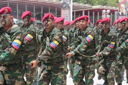 Venezuela diễn tập quân sự tại nhiều thành phố trên cả nước