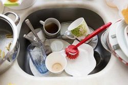 Trắc nghiệm: Cách rửa bát tố cáo bí mật về phong cách yêu của bạn