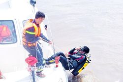Nỗ lực chữa cháy, cứu nạn trên sông