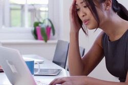 Mỗi tháng tiêu hết có 10 triệu mà vẫn bị chồng bĩu môi chê bai, mẹ chồng cằn nhằn cho rằng hoang phí