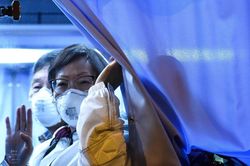 Thêm 105 người chết vì virus corona ở TQ, 2.048 ca nhiễm mới