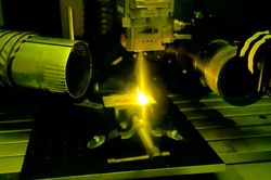 Australia có thể kiểm soát ánh sáng laser chỉ với chi phí rất rẻ