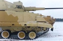 Uy lực của thiết giáp AU-220M của Nga