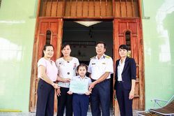 Quan tâm trẻ có hoàn cảnh đặc biệt, khó khăn